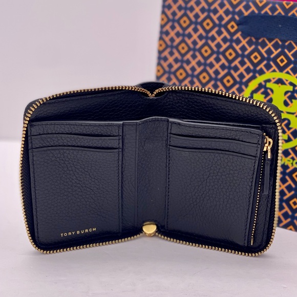 Tory Burch Britten Medium Wallet Black - Picture 8 of 9